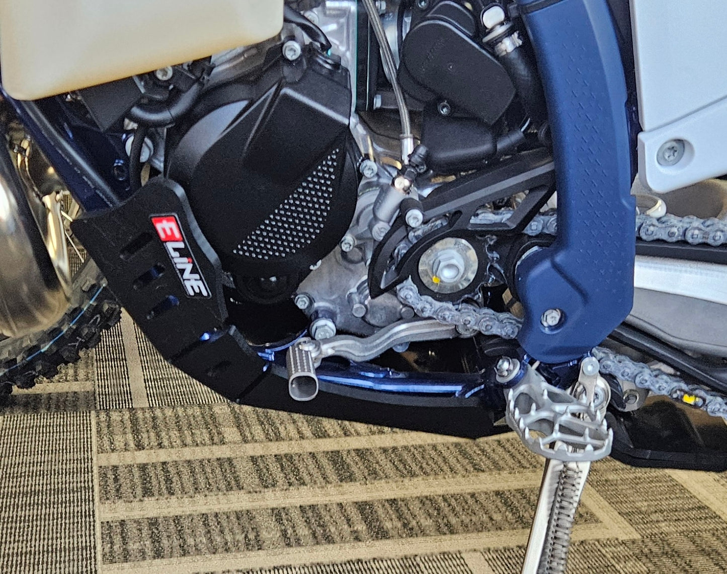 EL1668 HDPE Skid Plate side view on Husqvarna TE 150