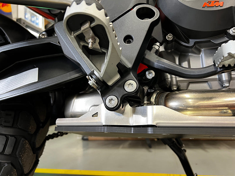KTM 890 HDPE Skid Plate - E Line Plastic by AXP